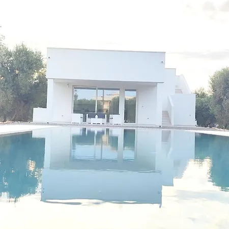 Olive Trees House ヴィラ トッレ・カンネ